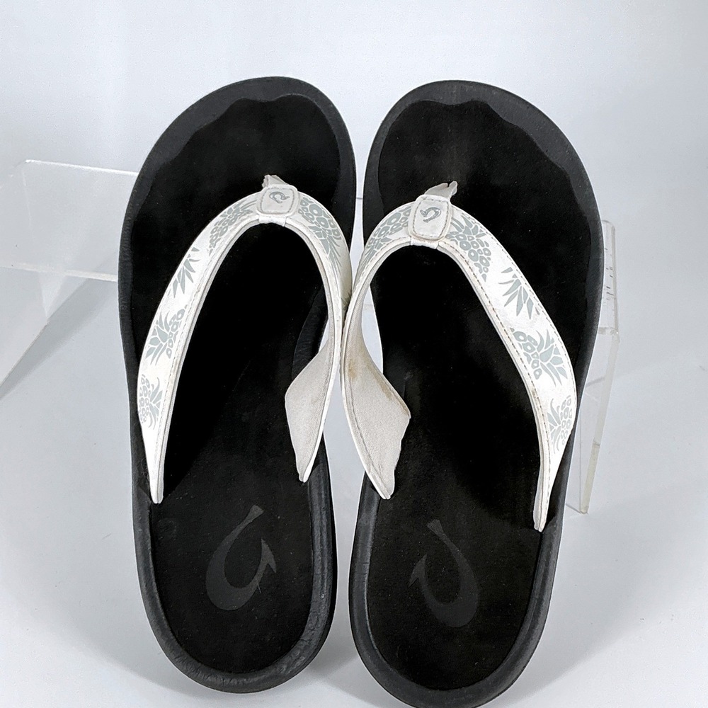 OluKai Ohana Size 7 Flip Flops Sandals White Pineapple Straps Thongs - Picture 7 of 10